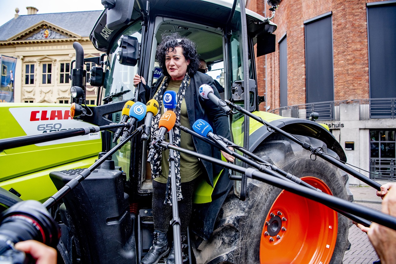 BBB-leider Caroline van der Plas rijdt het Binnenhof op, 18 maart 2021.